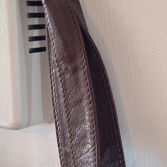 Gorgeous FRYE Tote (EUC) with Magnetic Closure and Inside Clasp to Hold Keys - Picture 7 of 13